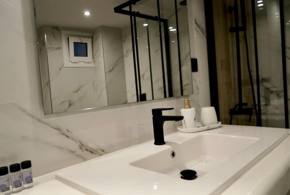 شقة Cosy Loft باترا المظهر الخارجي الصورة